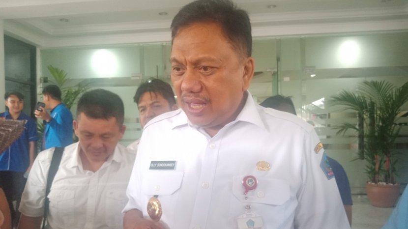 Gubernur Sulawesi Utara,  Olly Dondokambey.